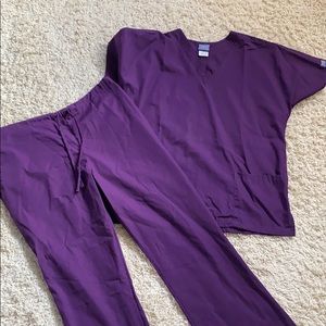 Cherokee workwear medium scrub set